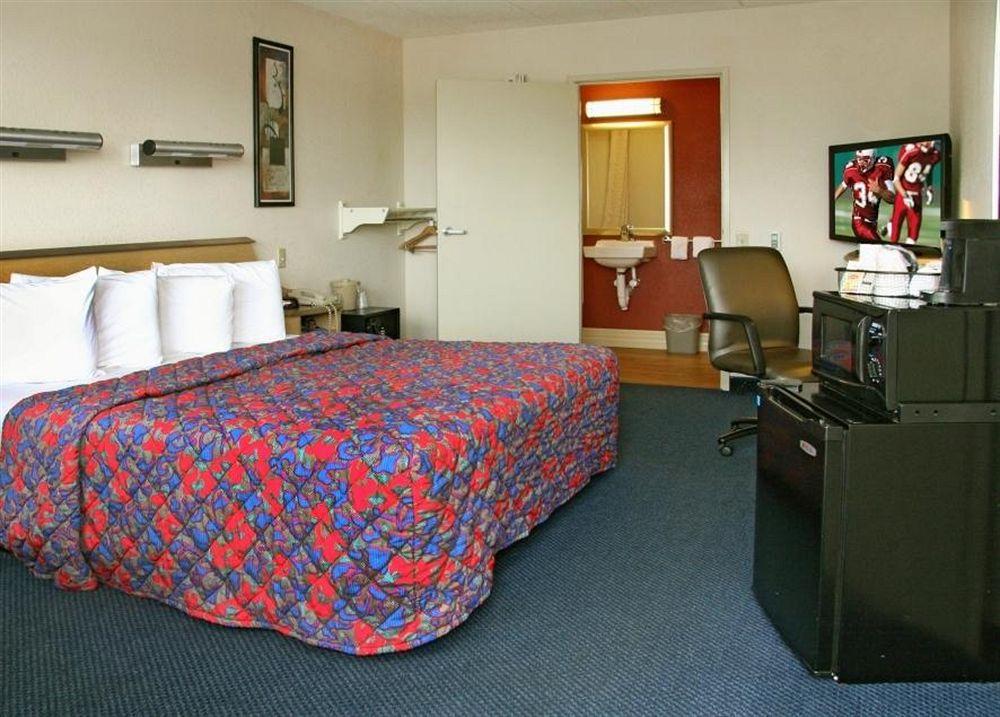 Red Roof Inn Cleveland - Mentor/ Willoughby Habitación foto